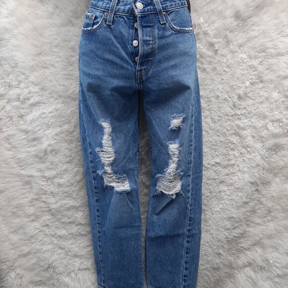 Levi's Woman's Blue Wedgie Straight Fly Buttons Distressed Ripped Denim Jeans 26 - Picture 1 of 13